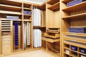 Hiring the Right Closet Professional for Custom Closets