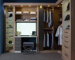 A Closet That Fits Women's Needs