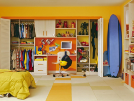 How to organize teenager’s closet