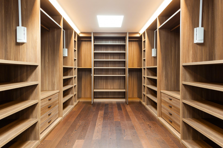 Walk-in-closets designed by Closet Solution